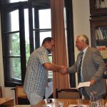 Szerződéskötés a Debreceni Egyetem Néprajzi Tanszéke és a Fórum Kisebbségkutató Intézet komáromi Etnológiai Központja között
